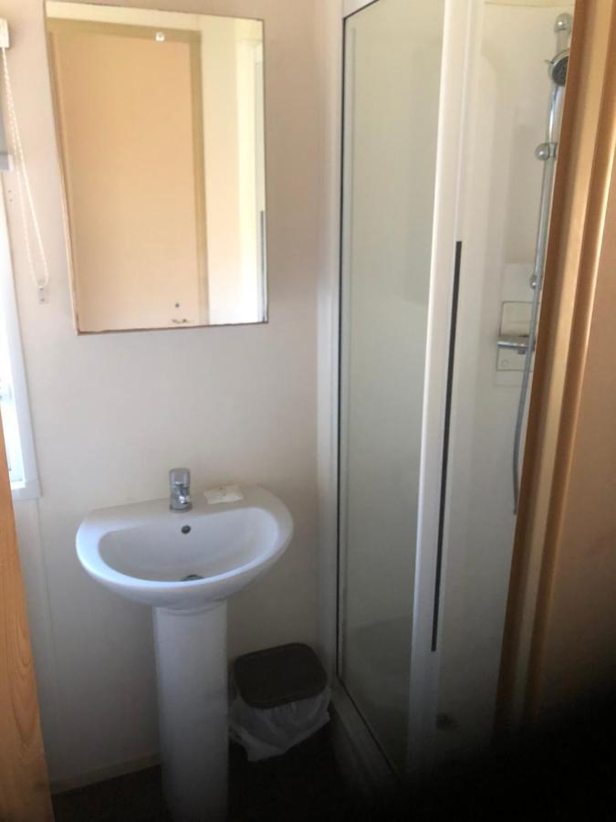 Classy Caravan With Ample Space Bembridge Ngoại thất bức ảnh